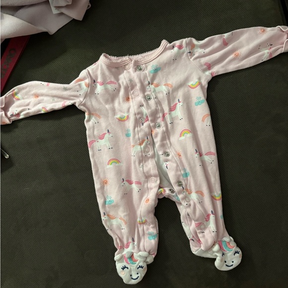 Newborn girls pink unicorn onesie. No stains and button up - Picture 1 of 4